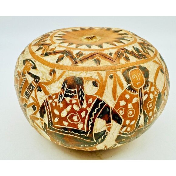 Folk Art Peru Storyteller Gourd Hand Carved Village Musicians Medium 5 inch - Picture 3 of 10